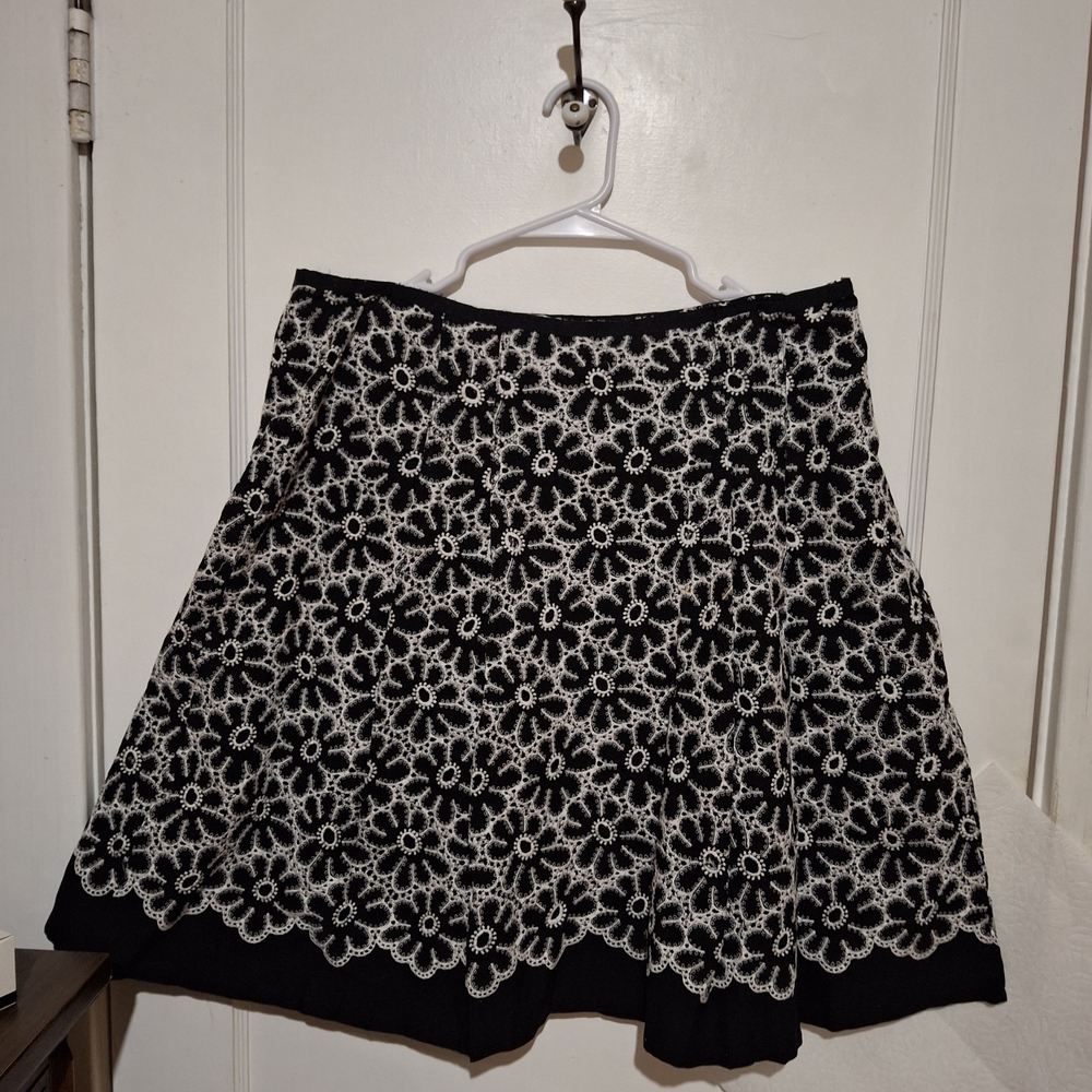 Context Black and White Floral A-Line Skirt